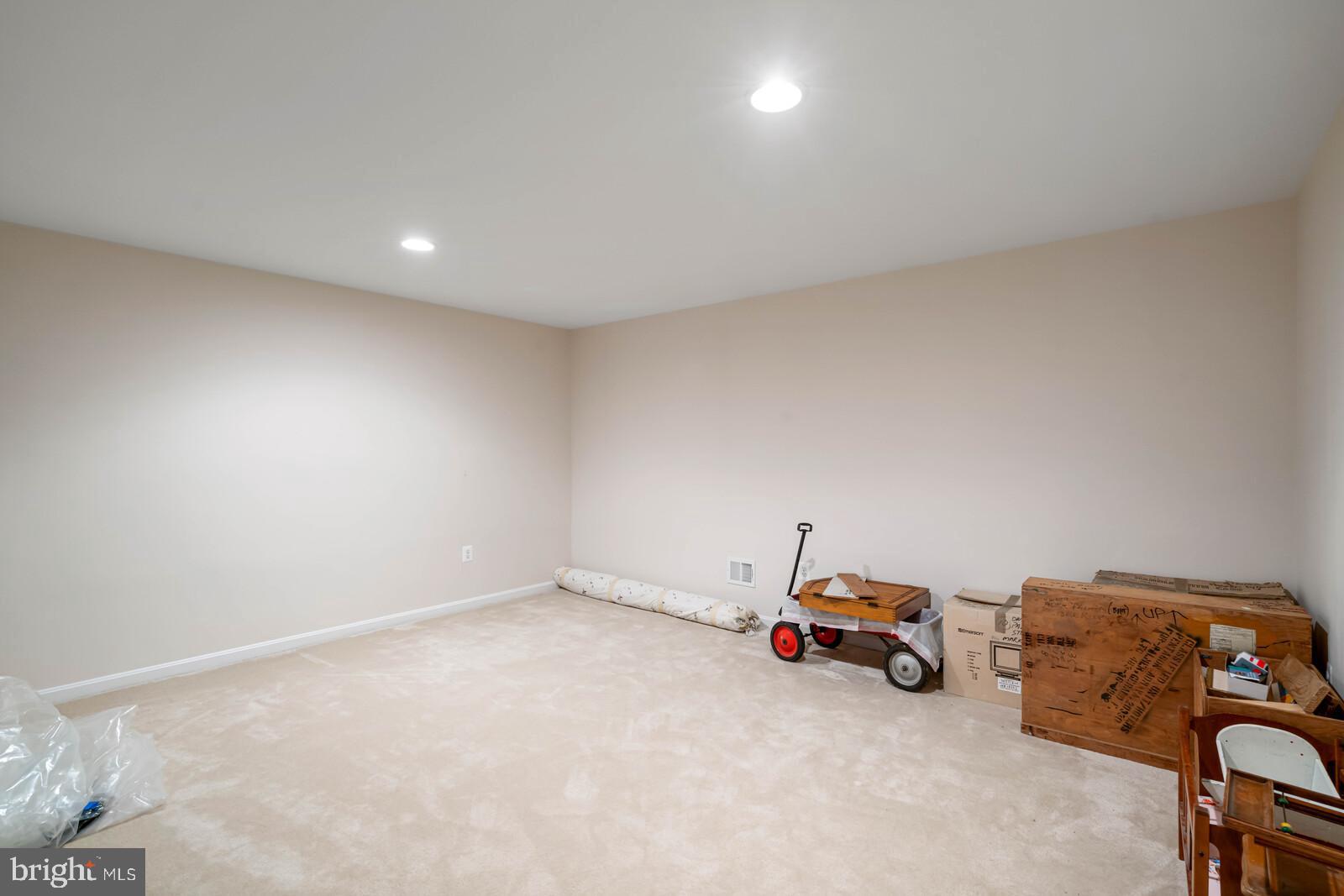 VINT HILL - Residential