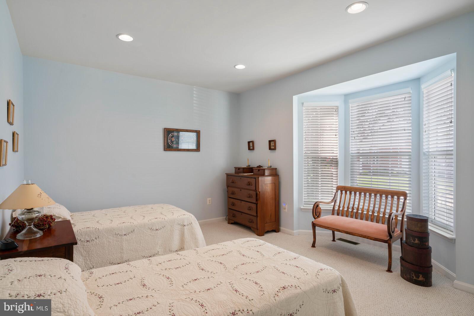 VINT HILL - Residential