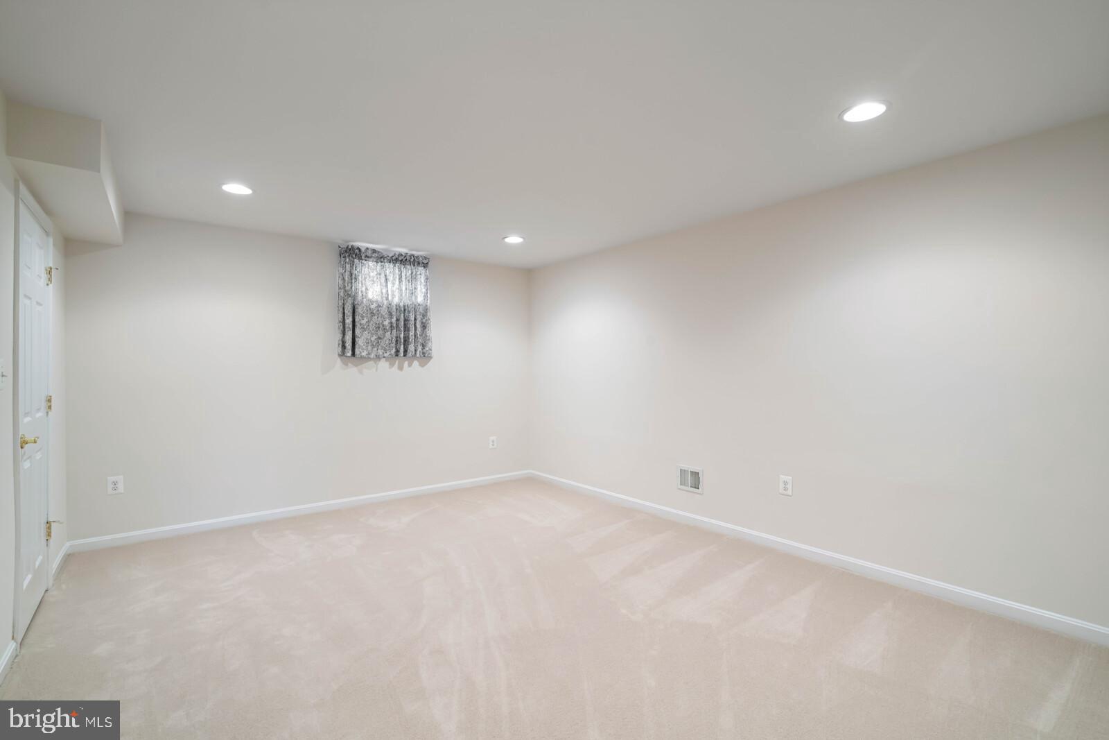 VINT HILL - Residential