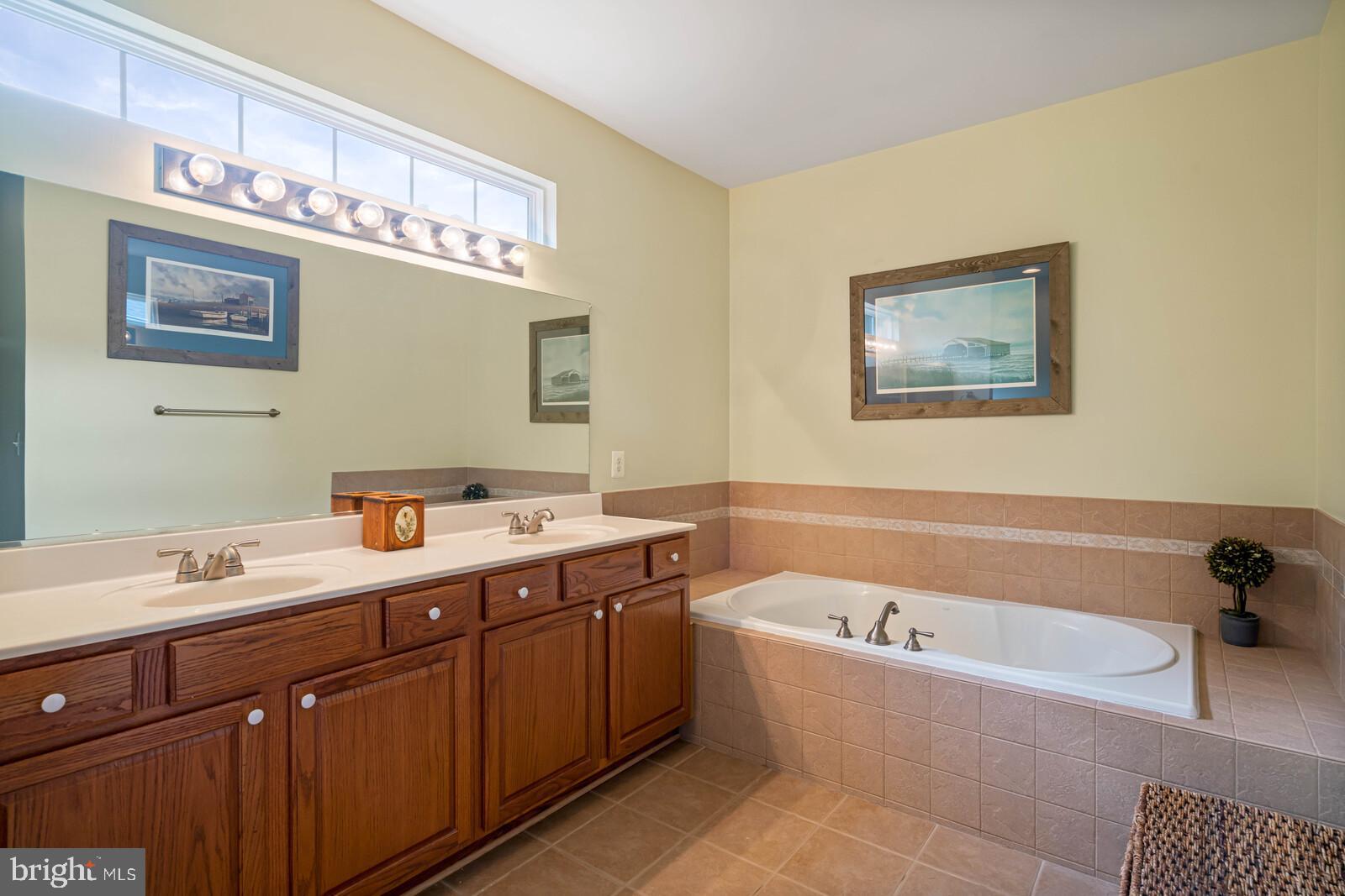 VINT HILL - Residential