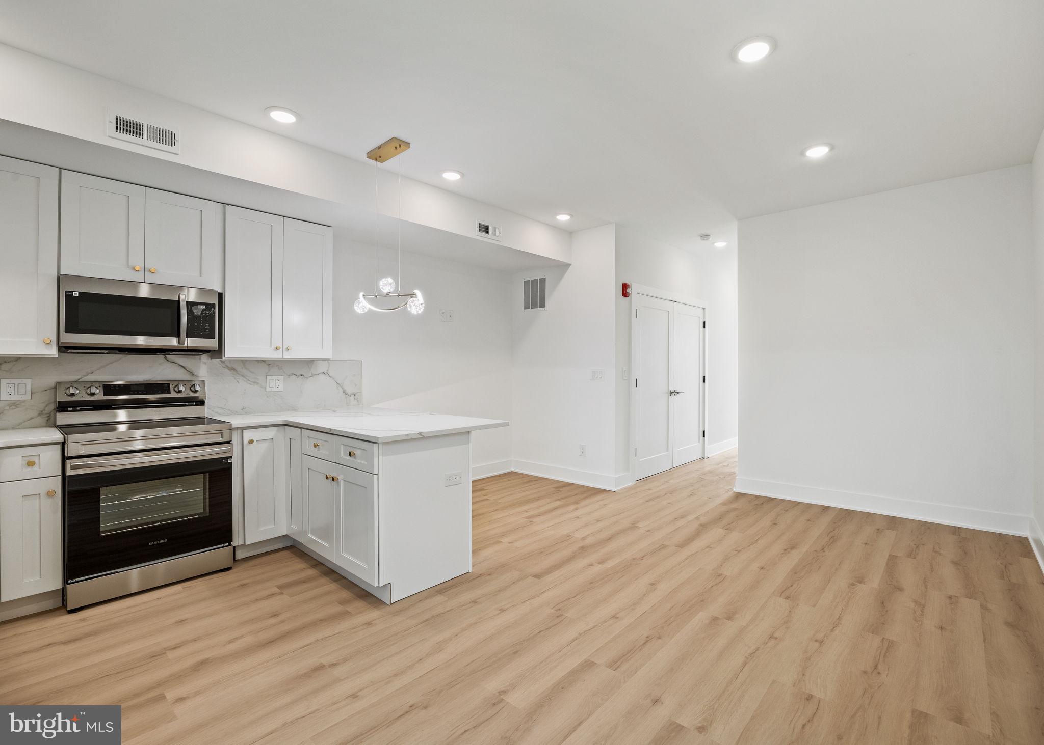 NORRIS SQUARE - Residential Lease