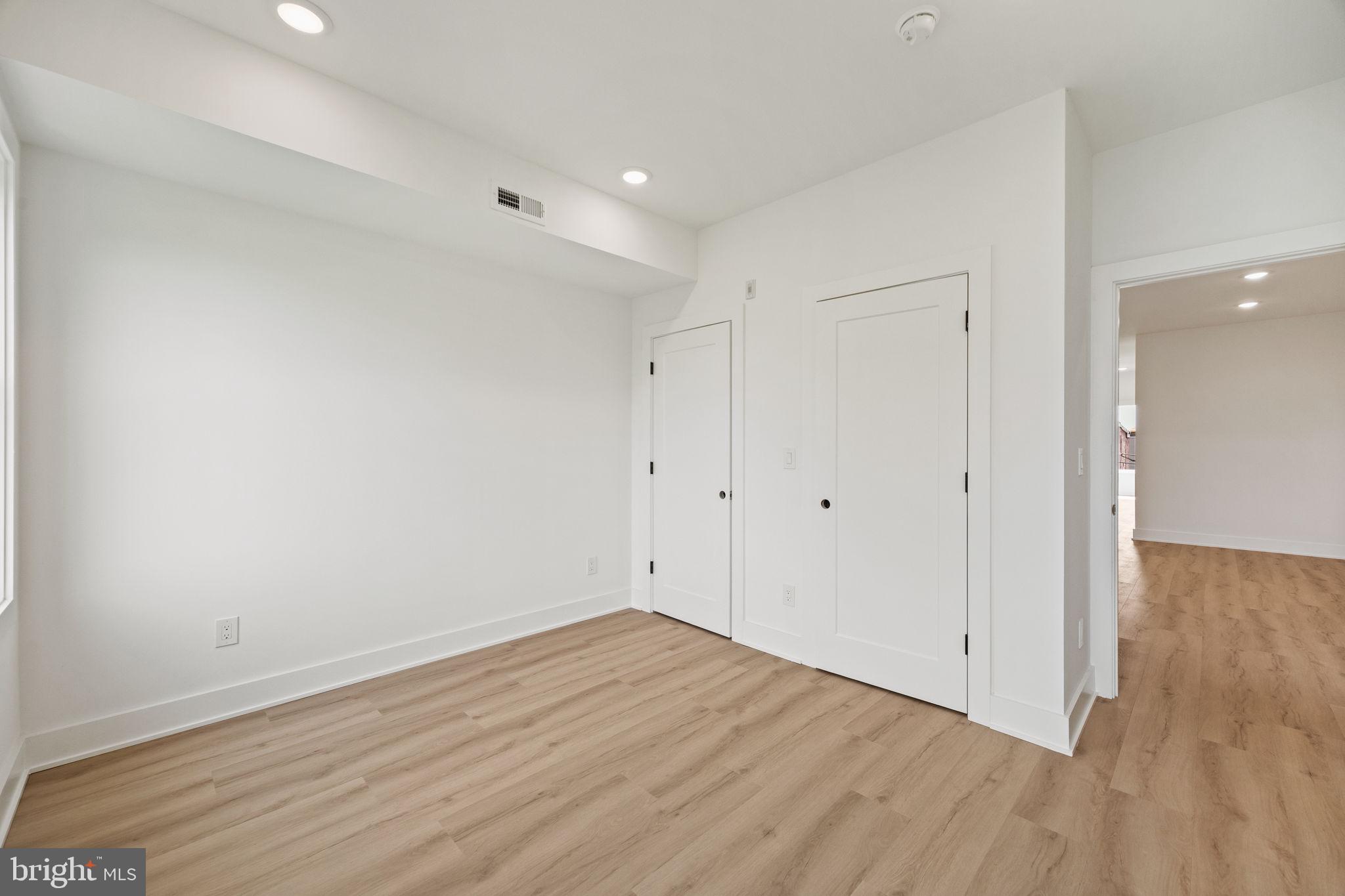 NORRIS SQUARE - Residential Lease