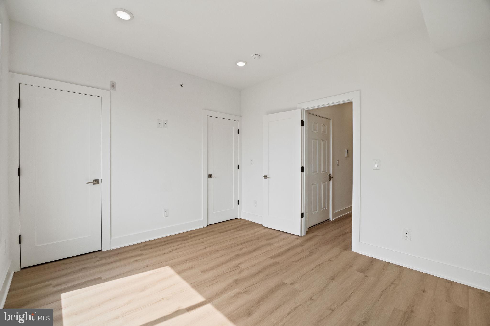 NORRIS SQUARE - Residential Lease