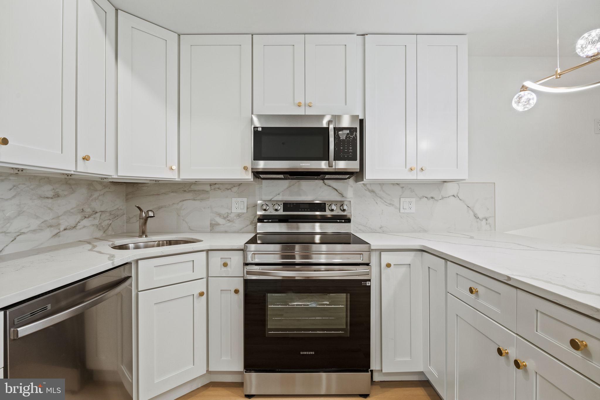 NORRIS SQUARE - Residential Lease