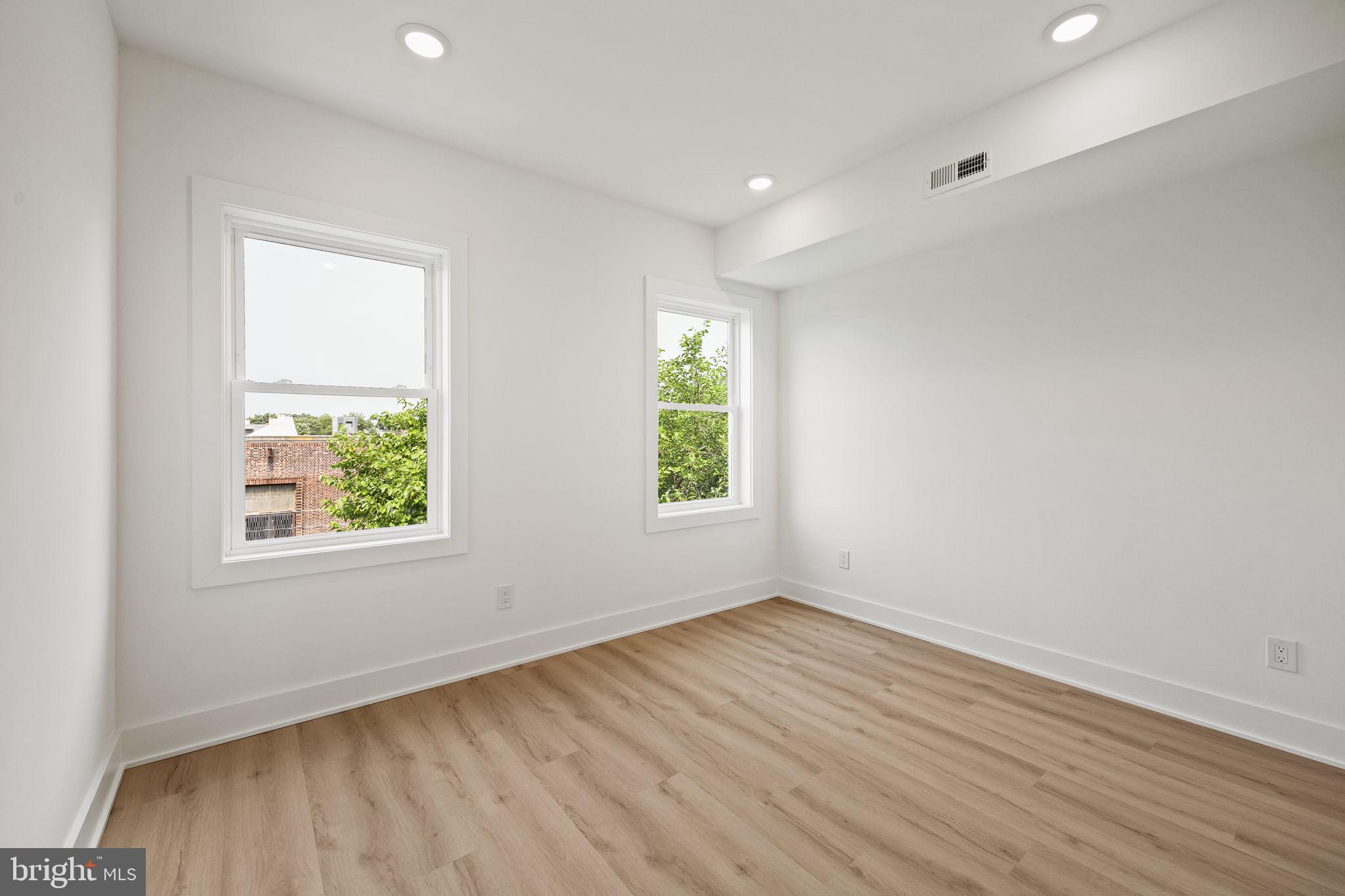 NORRIS SQUARE - Residential Lease