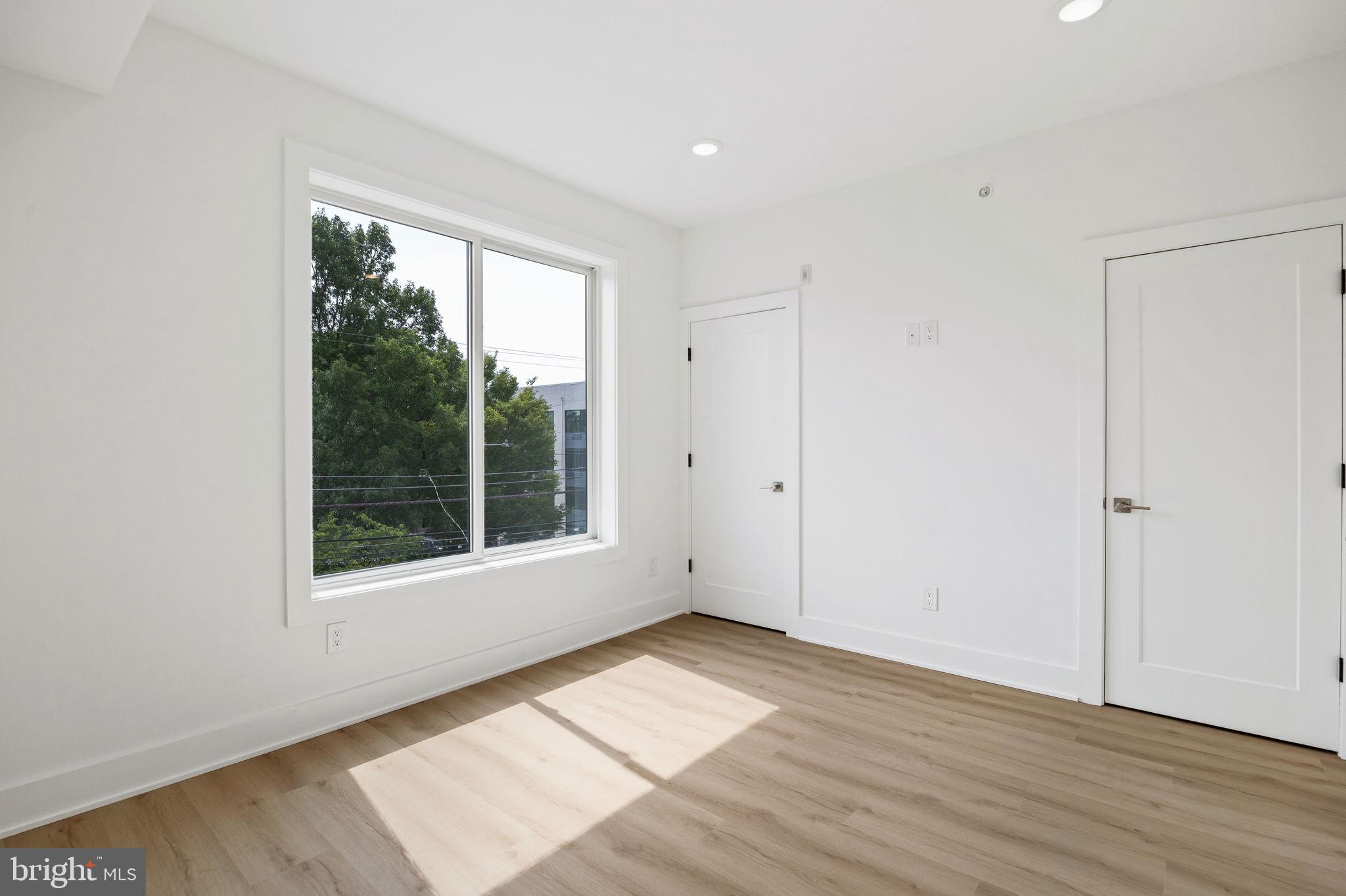 NORRIS SQUARE - Residential Lease