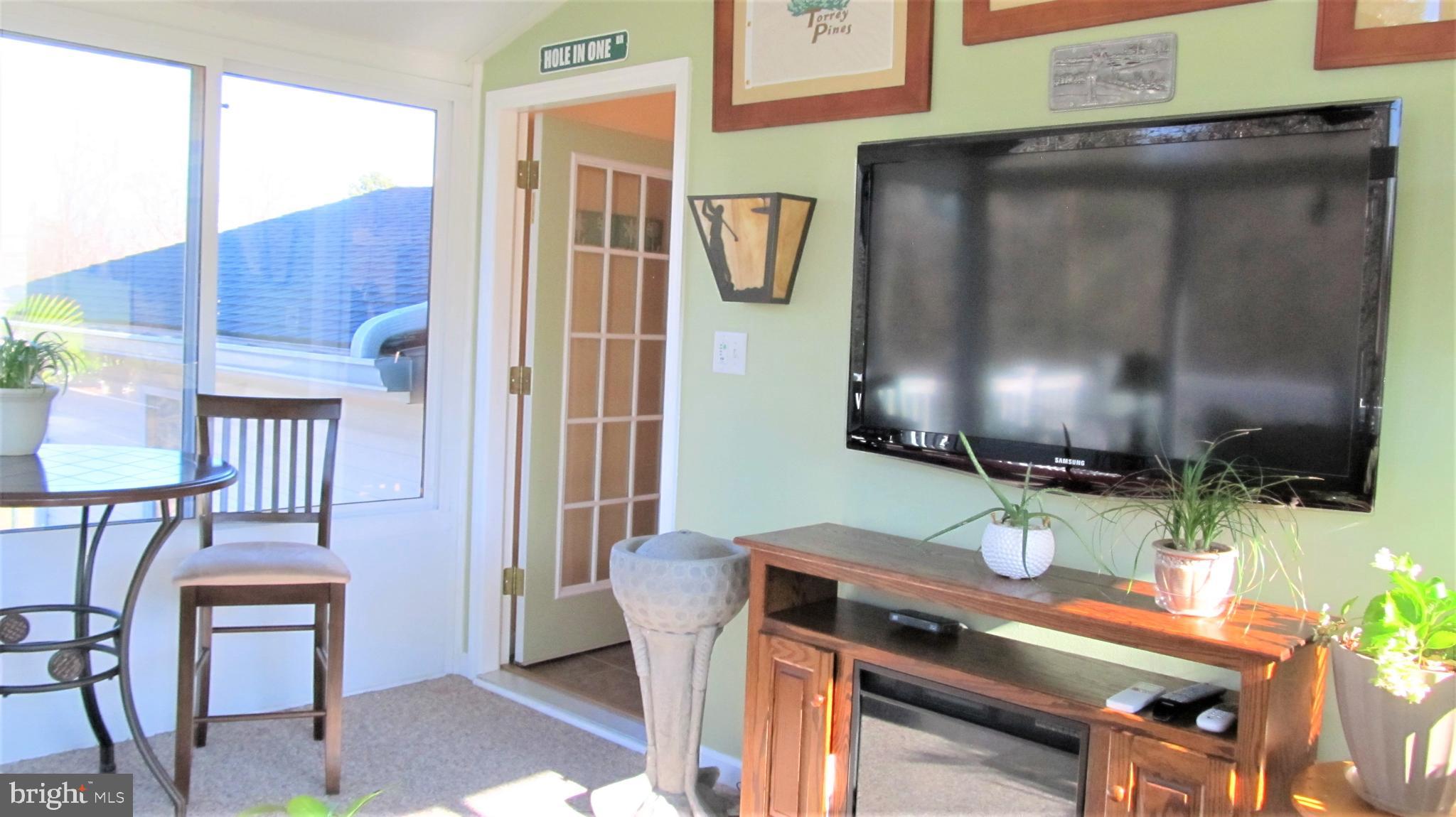 WOODLAWN HEIGHTS - Residential