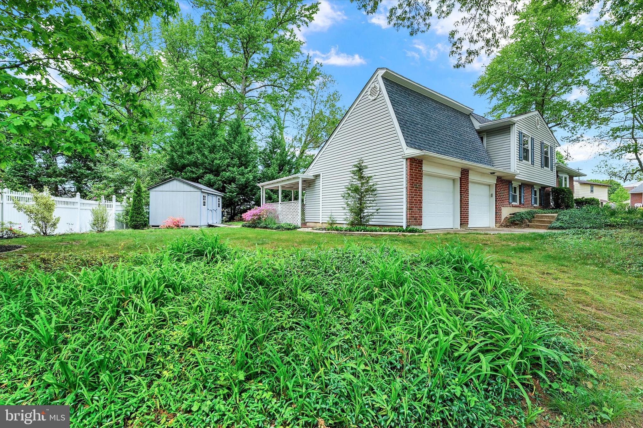 WHITEHALL - Residential