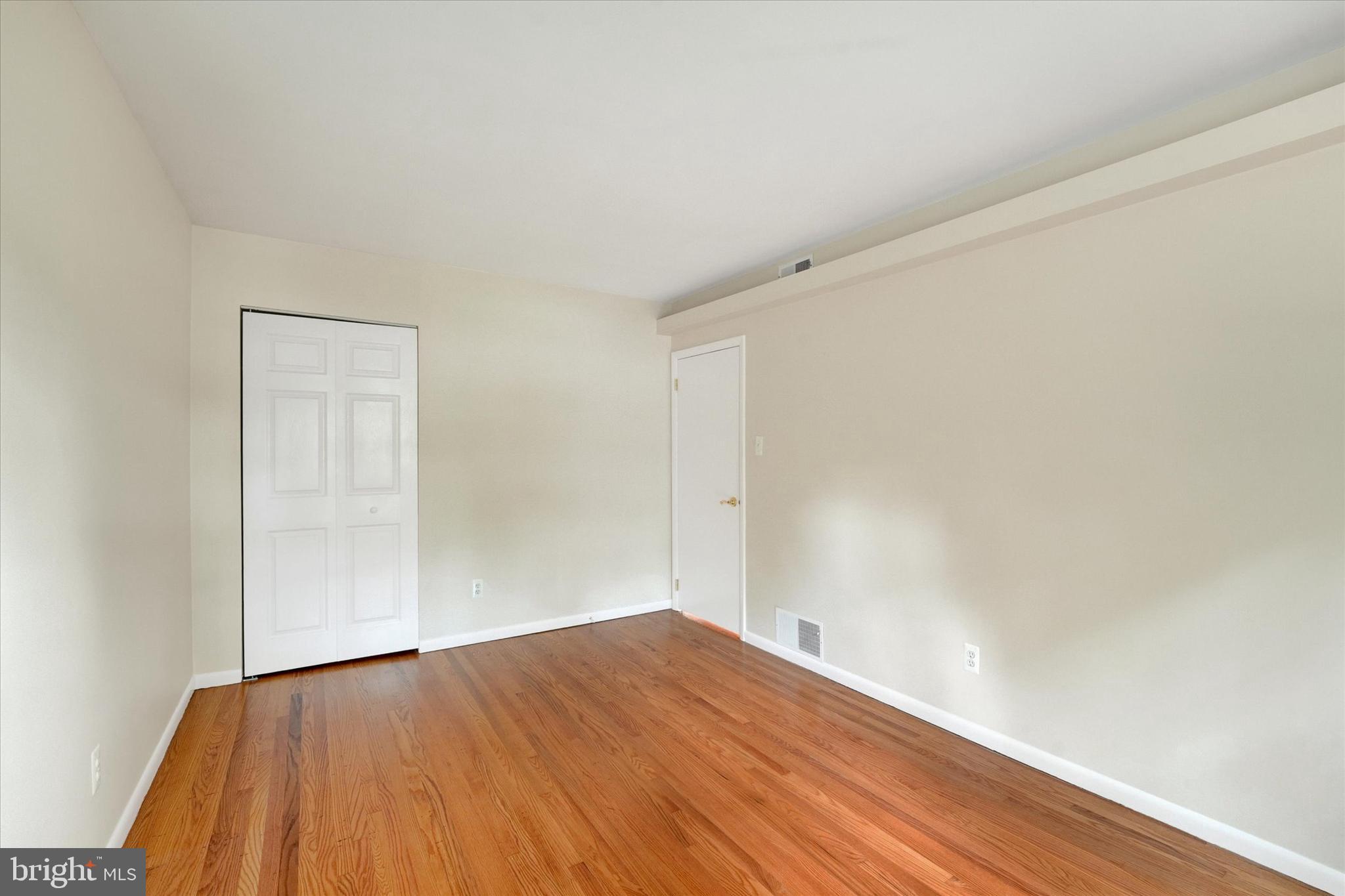 WHITEHALL - Residential