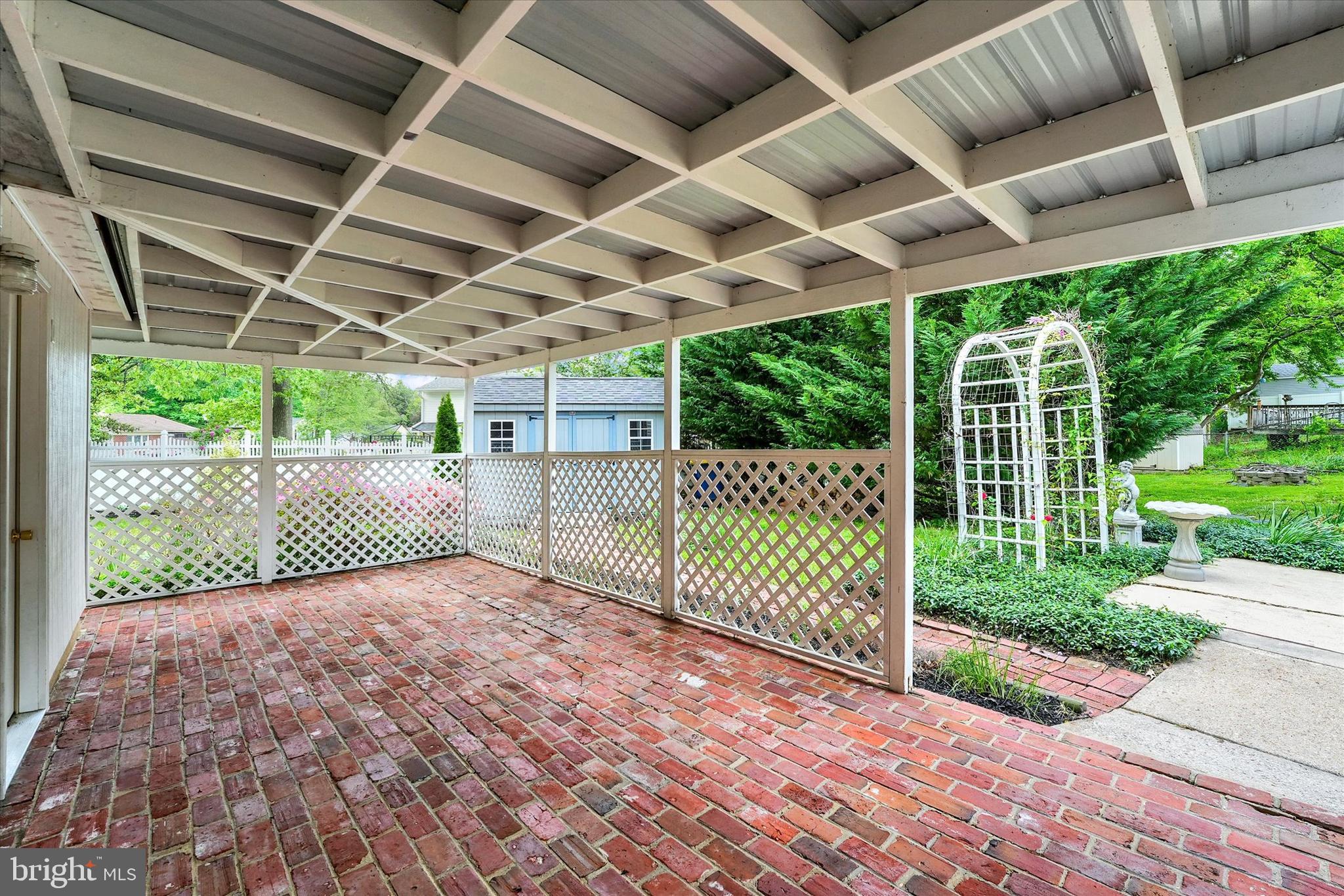 WHITEHALL - Residential