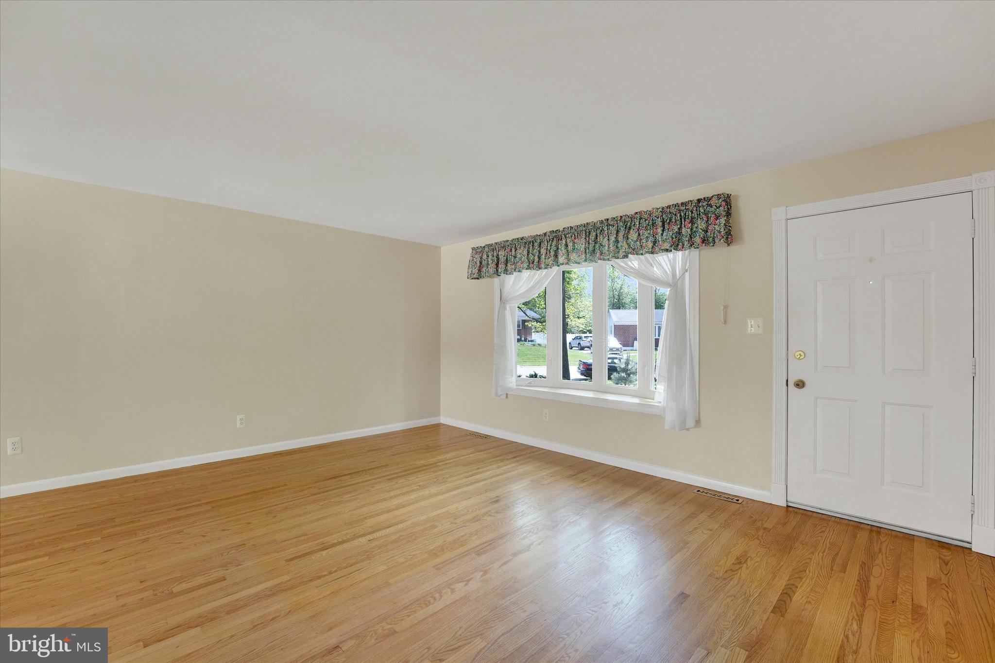 WHITEHALL - Residential