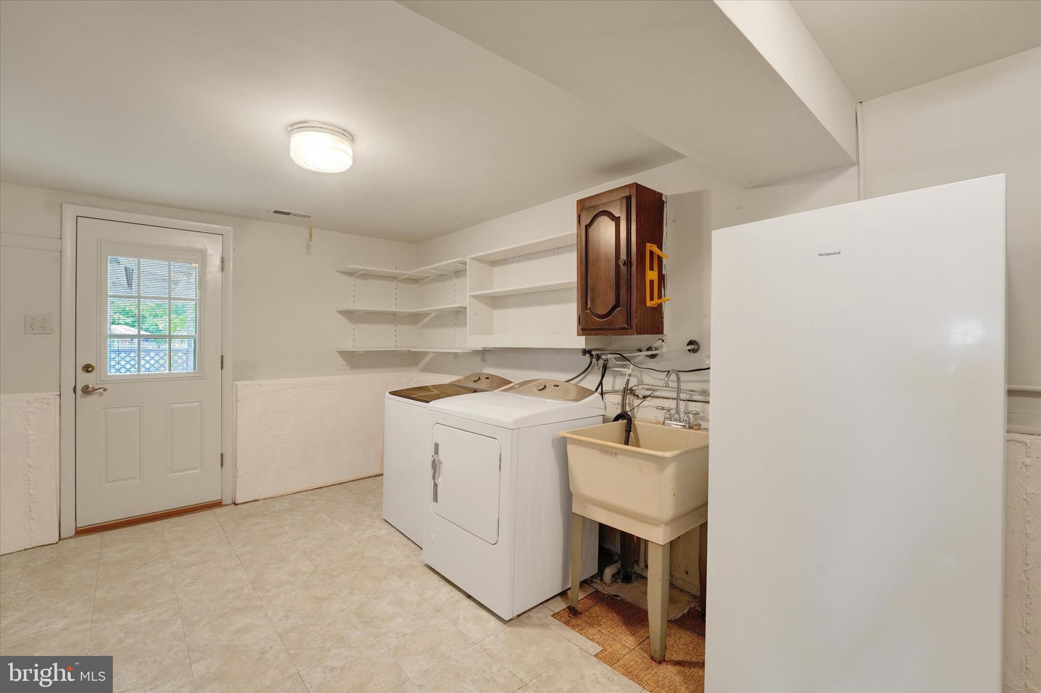 WHITEHALL - Residential