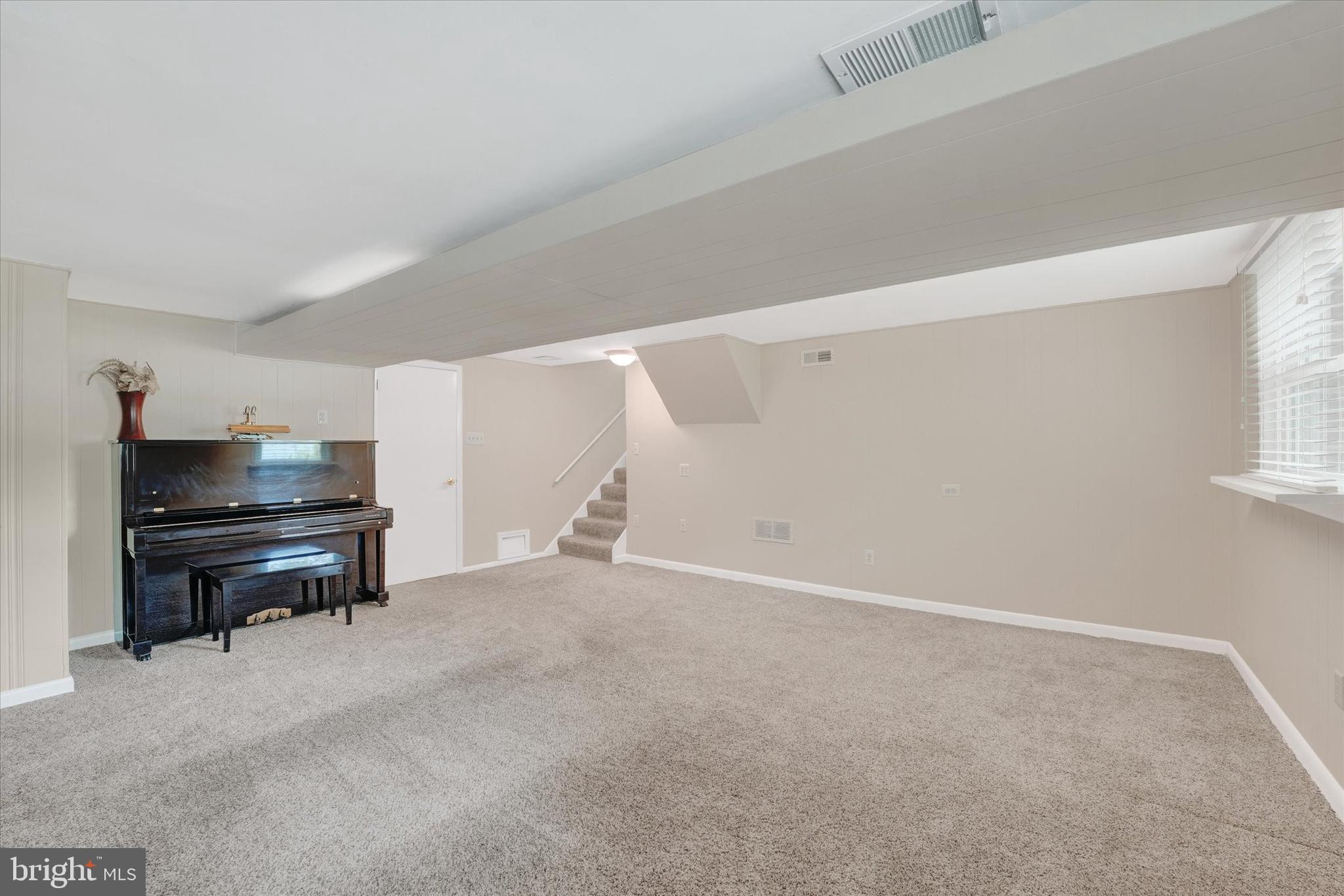 WHITEHALL - Residential