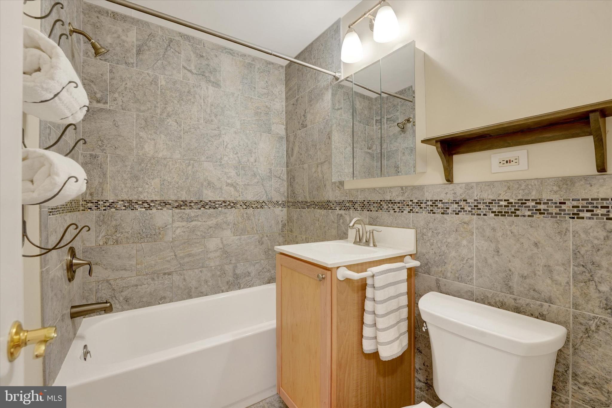 WHITEHALL - Residential