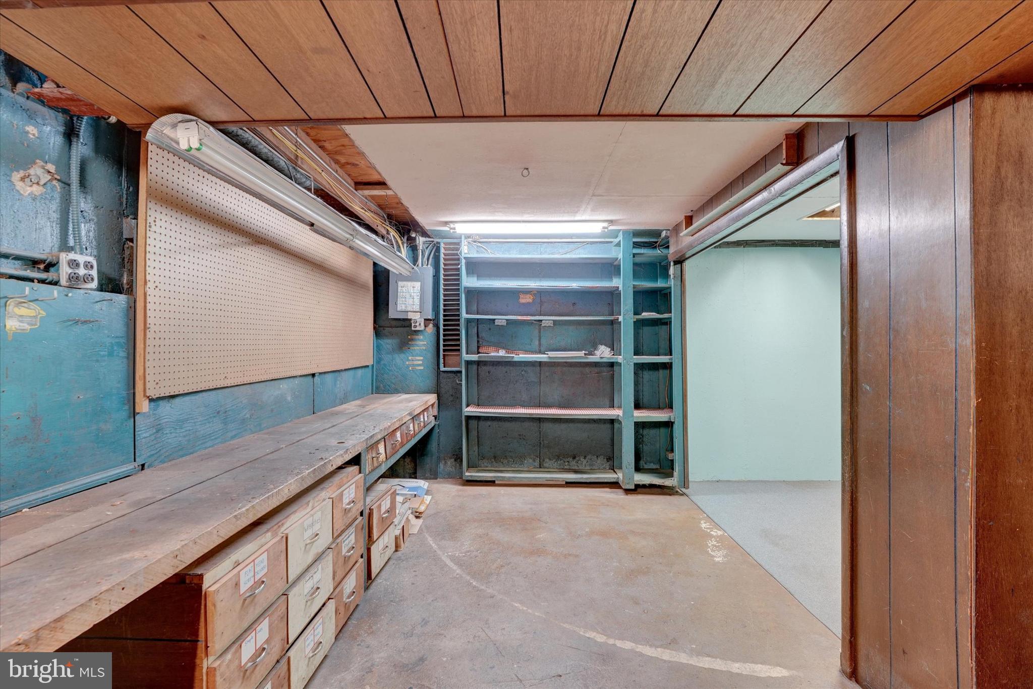 WHITEHALL - Residential