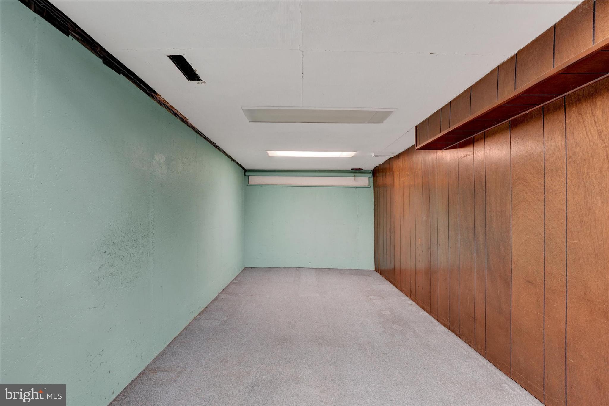 WHITEHALL - Residential