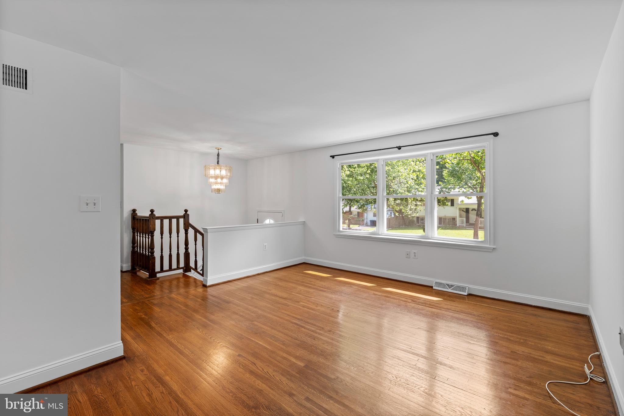 10422 FLORAL DRIVE