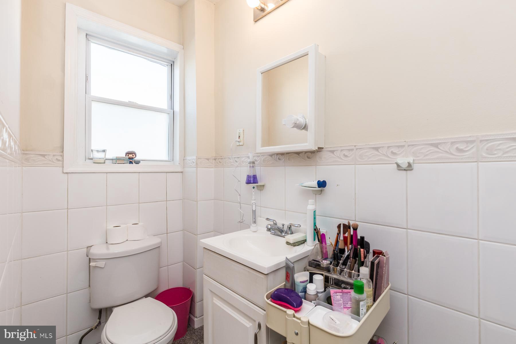 EAST KENSINGTON - Residential Lease