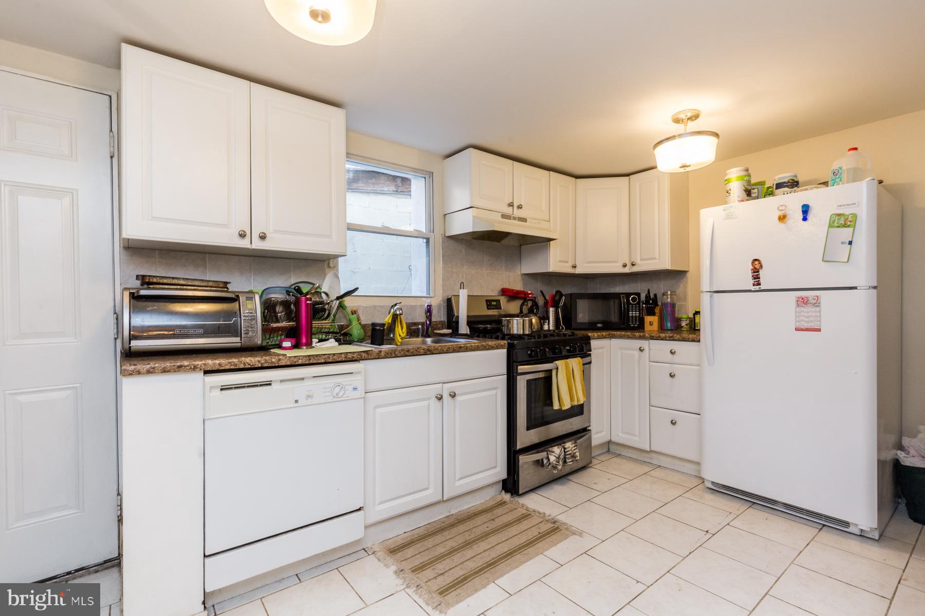 EAST KENSINGTON - Residential Lease