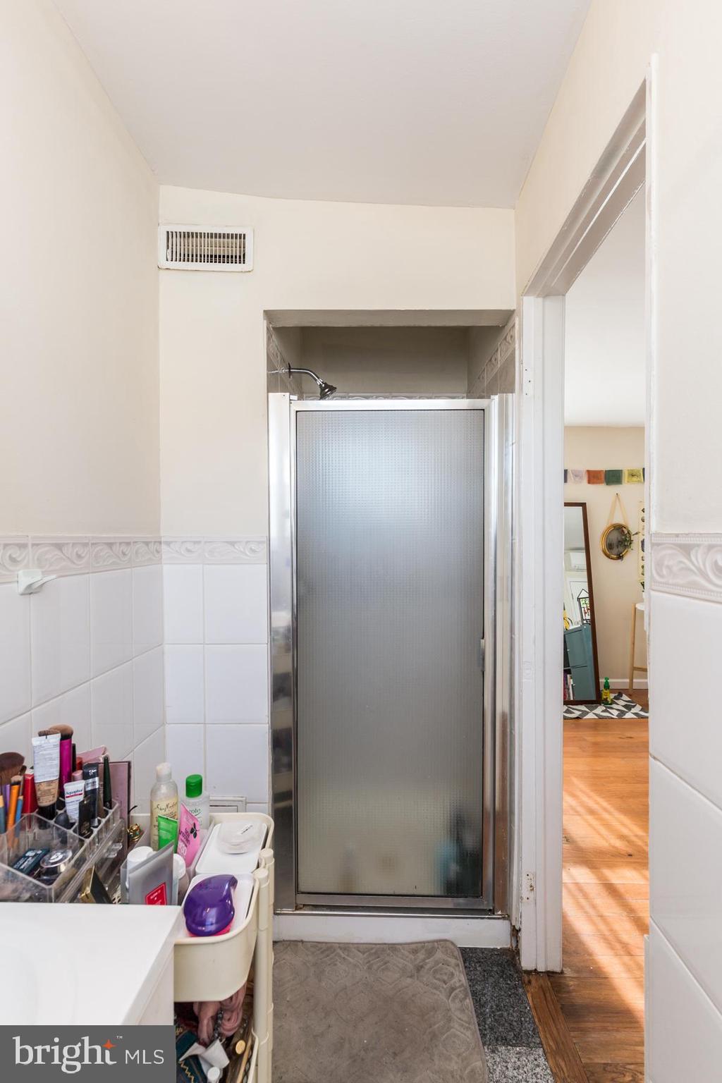 EAST KENSINGTON - Residential Lease