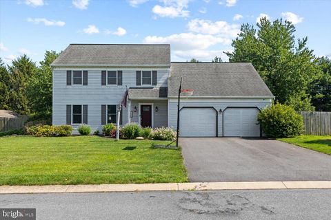 Photo of 3844 STERLING WAY, COLUMBIA, PA 17512 (MLS # PALA2037900)