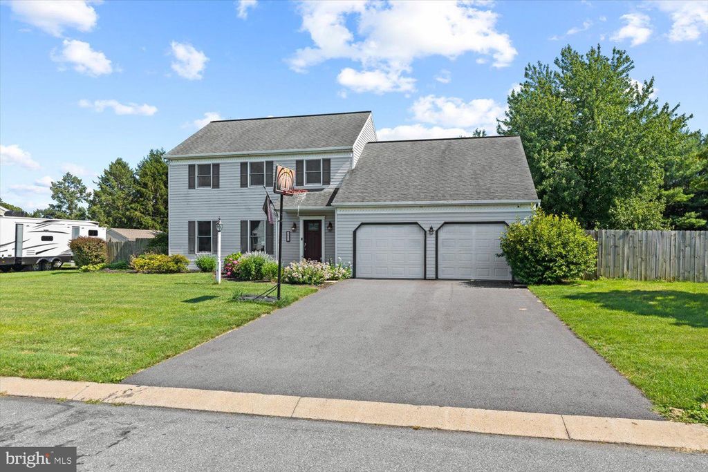 Photo of 3844 STERLING WAY, COLUMBIA, PA 17512 (MLS # PALA2037900)