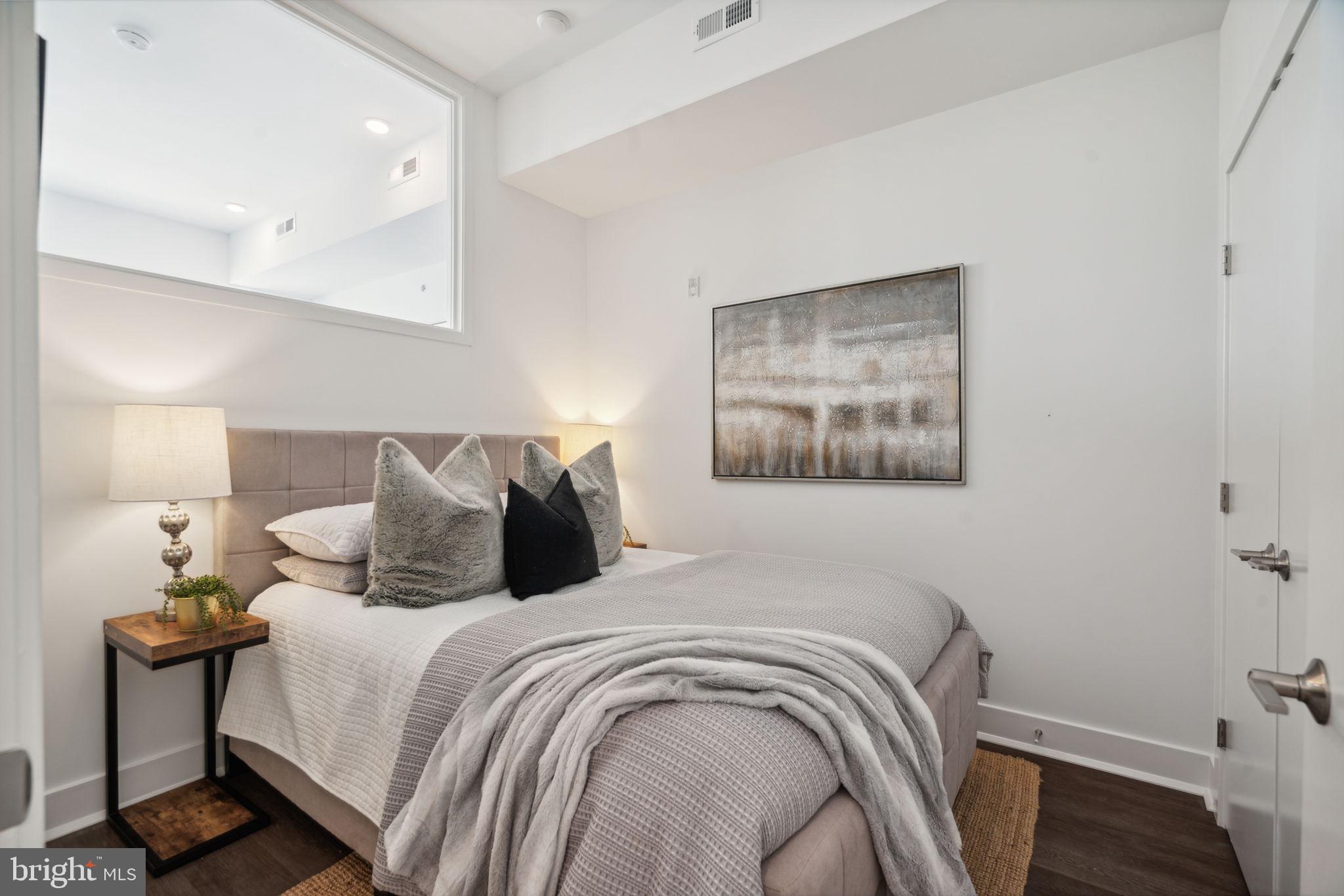 FRANCISVILLE - Residential Lease