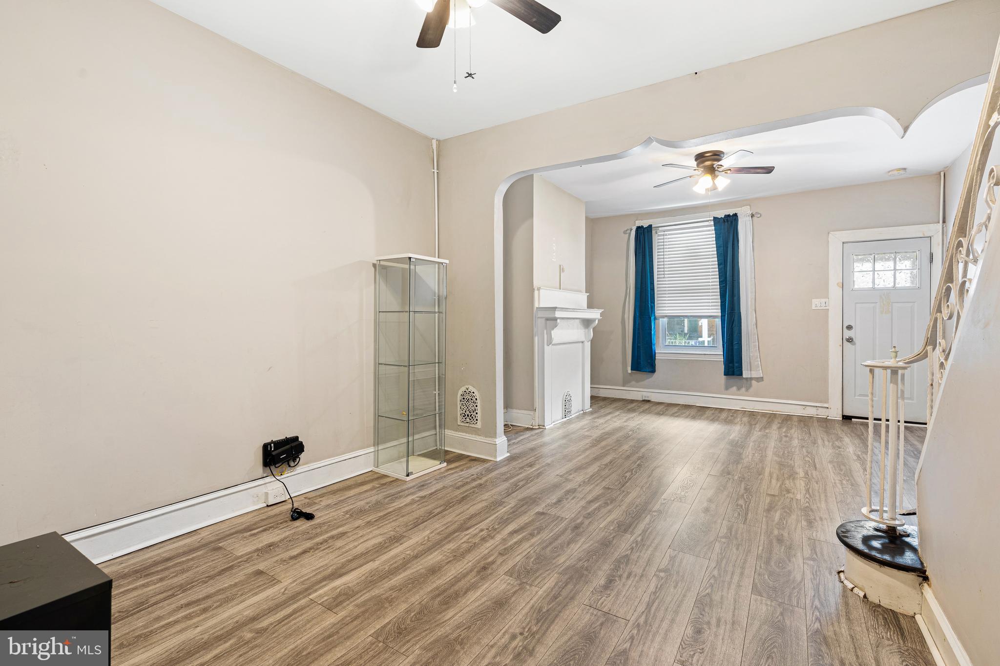 2729 W SELTZER STREET