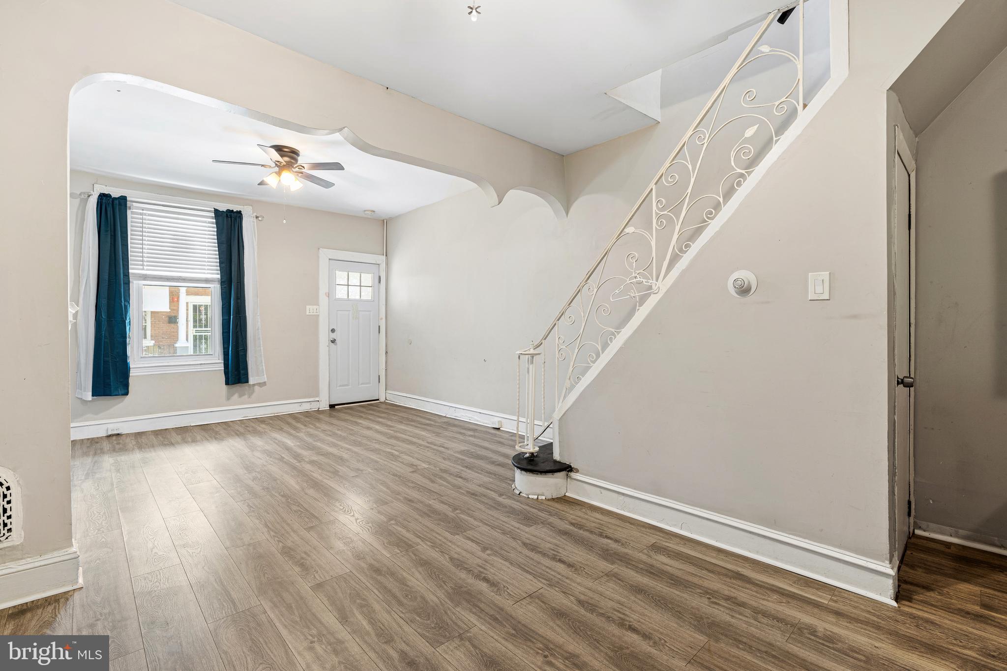 2729 W SELTZER STREET