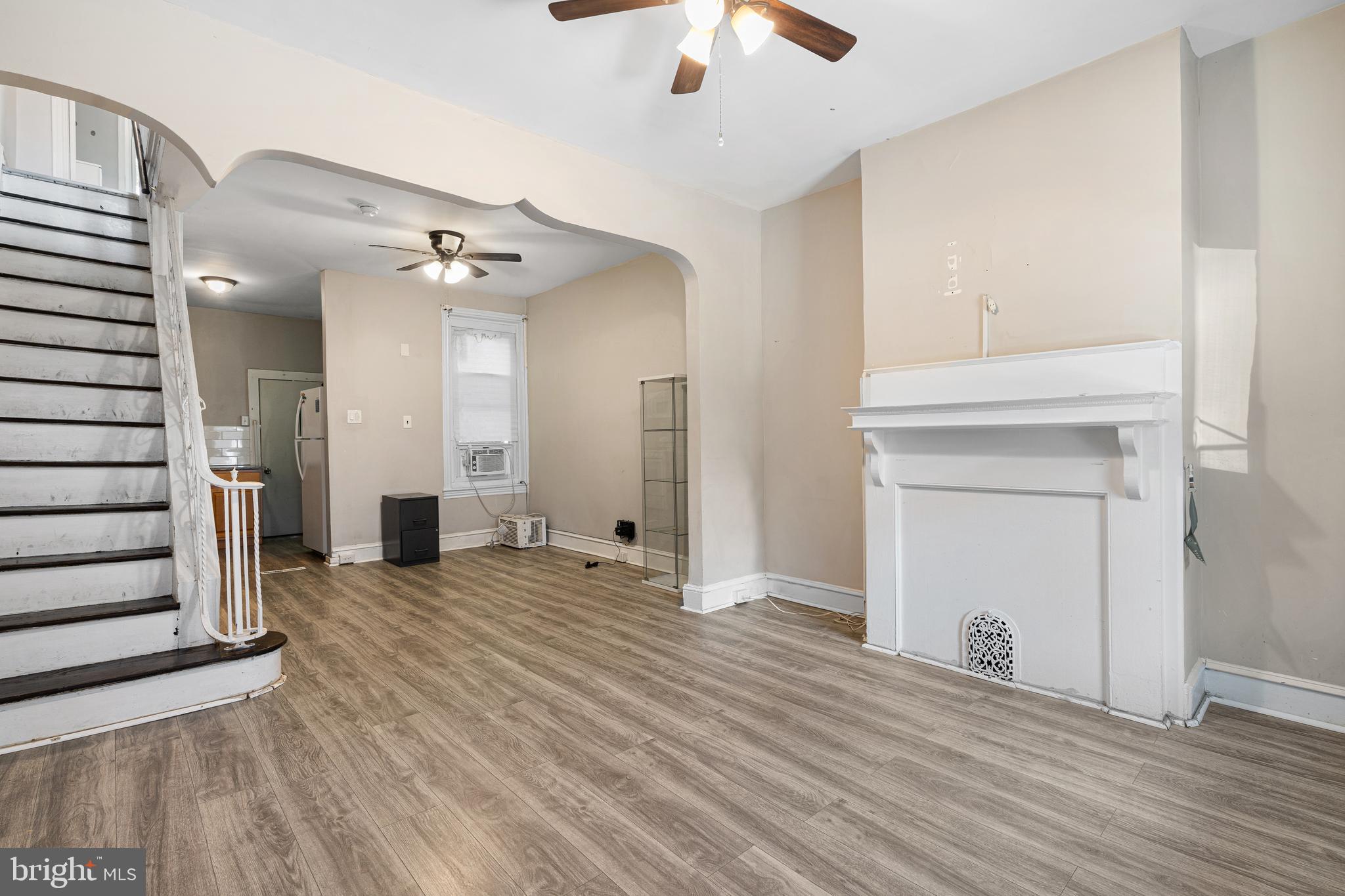 2729 W SELTZER STREET