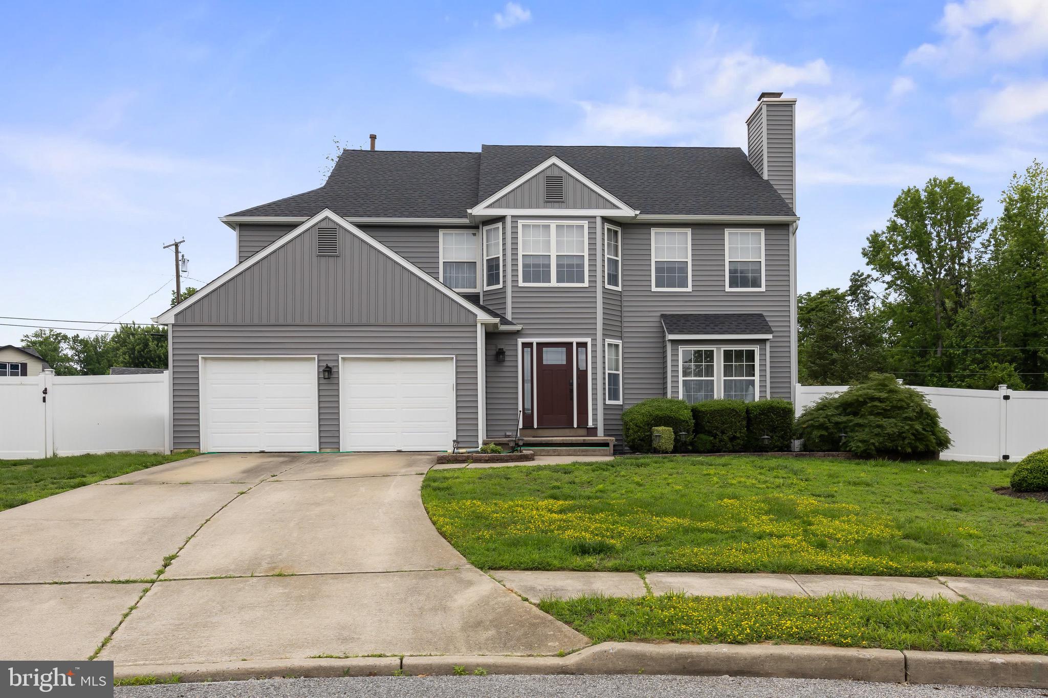 3 HOLLYBROOK COURT