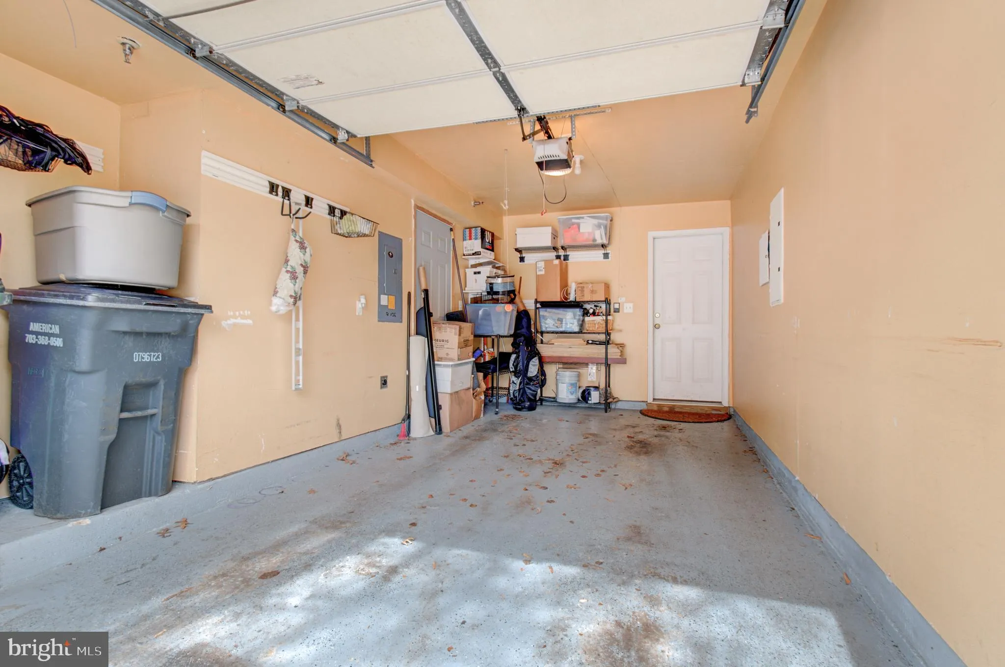 Fairfax, Virginia 22033, United States, 3 Bedrooms Bedrooms, ,3 BathroomsBathrooms,Residential,Pending,87737