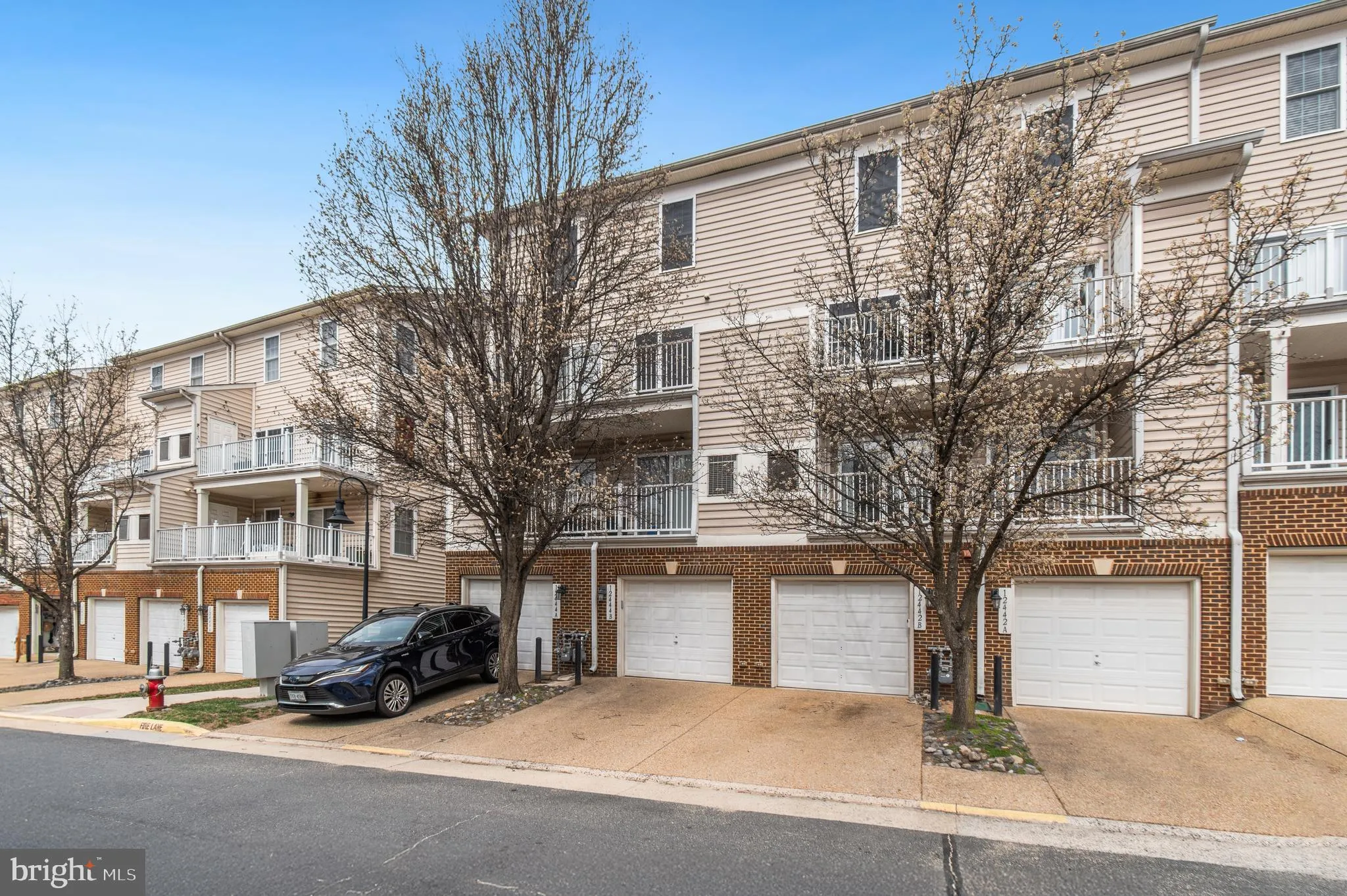 Fairfax, Virginia 22033, United States, 3 Bedrooms Bedrooms, ,3 BathroomsBathrooms,Residential,Pending,87737