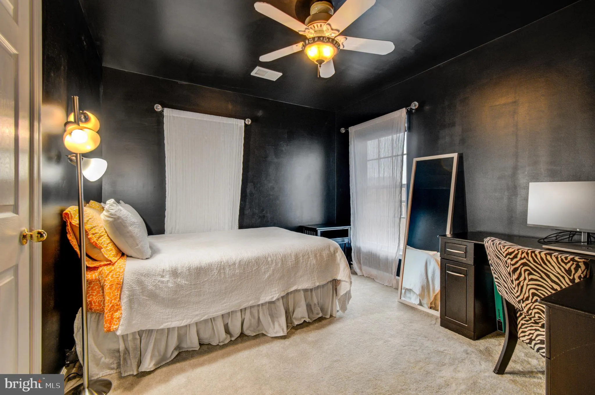 Fairfax, Virginia 22033, United States, 3 Bedrooms Bedrooms, ,3 BathroomsBathrooms,Residential,Pending,87737