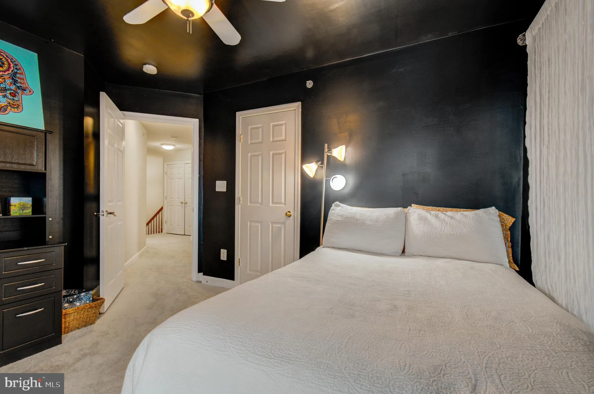 Fairfax, Virginia 22033, United States, 3 Bedrooms Bedrooms, ,3 BathroomsBathrooms,Residential,Pending,87737