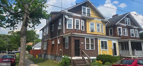 Townhouse For Sale - 302 Cleveland Avenue<br/> TRENTON, NJ 08629