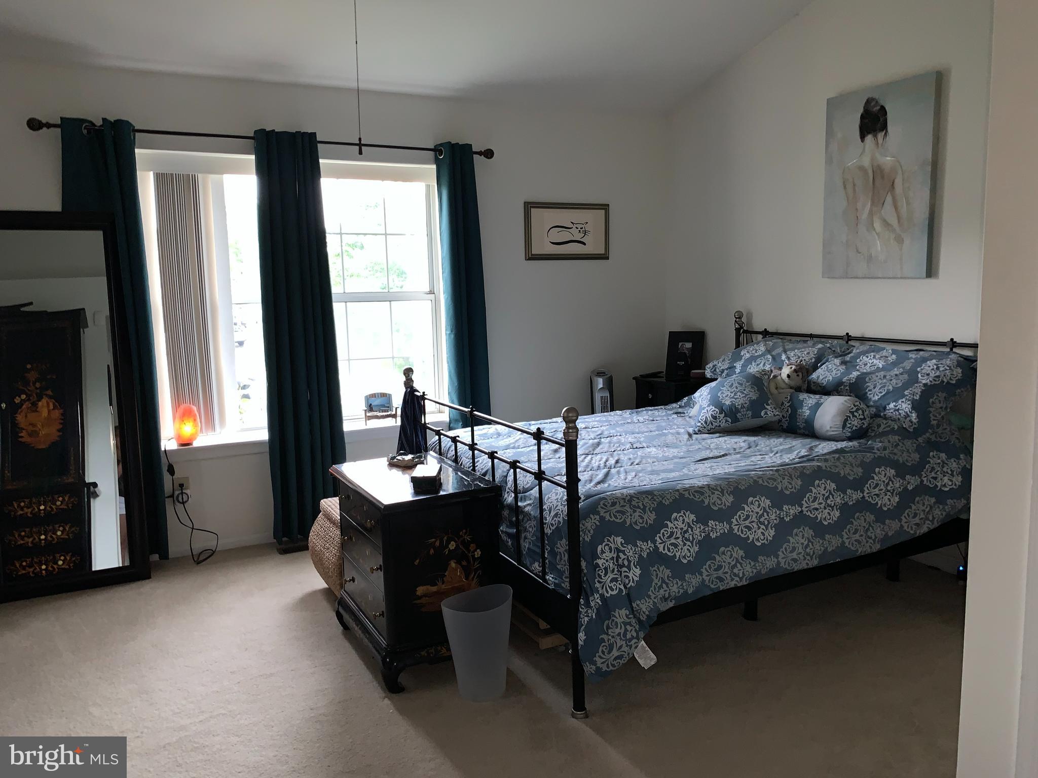 ROLLING RIDGE - Residential Lease