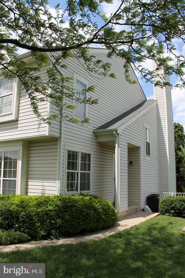 ROLLING RIDGE - Residential Lease