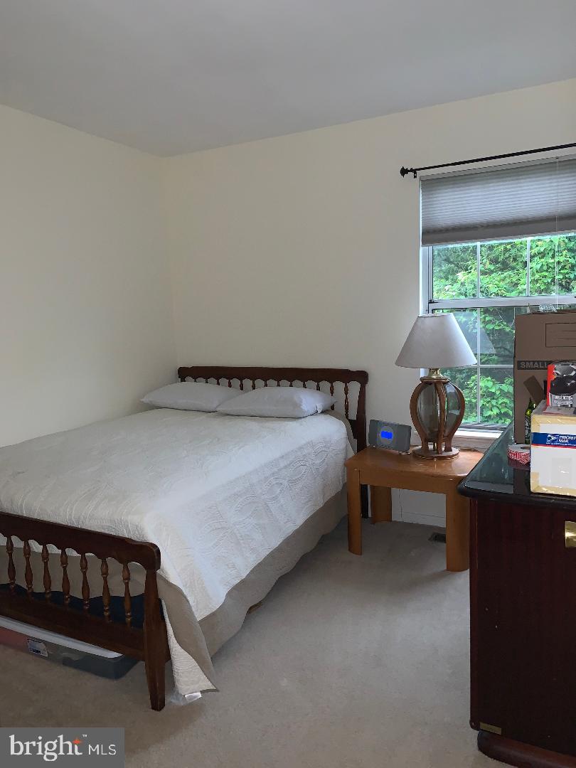 ROLLING RIDGE - Residential Lease