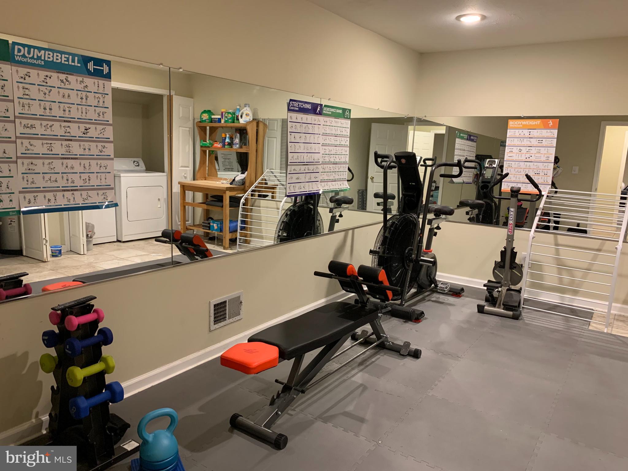 ROLLING RIDGE - Residential Lease