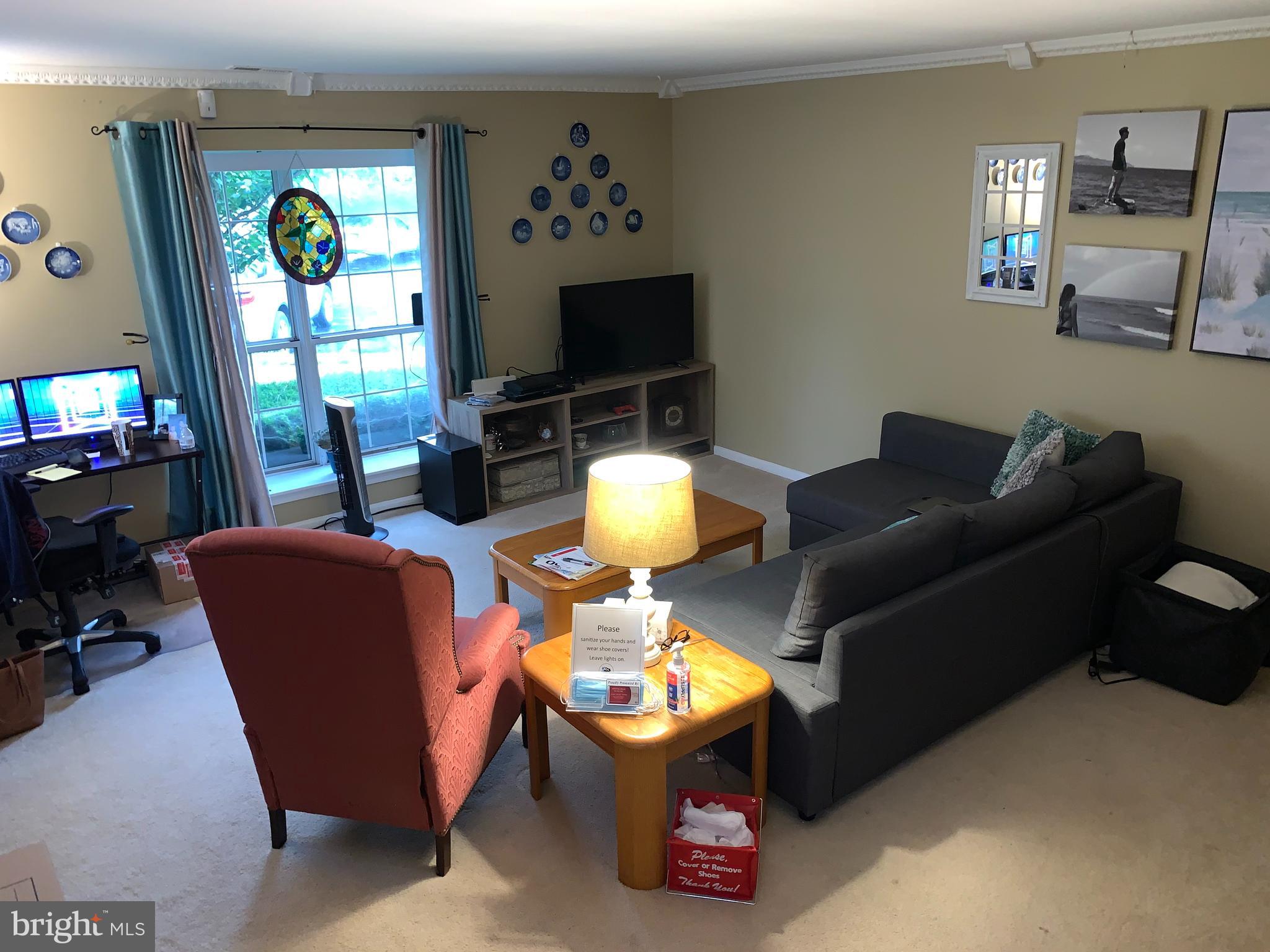 ROLLING RIDGE - Residential Lease