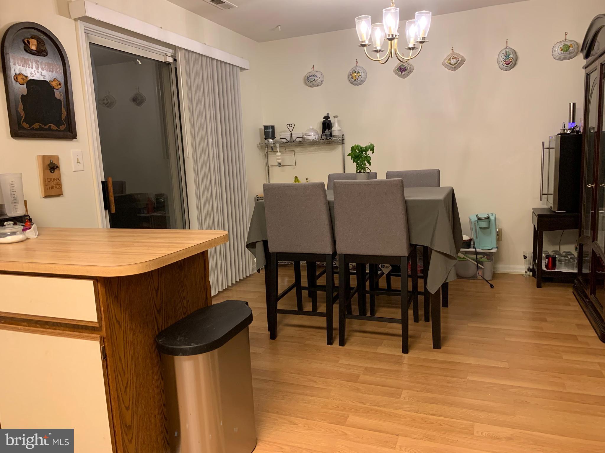 ROLLING RIDGE - Residential Lease