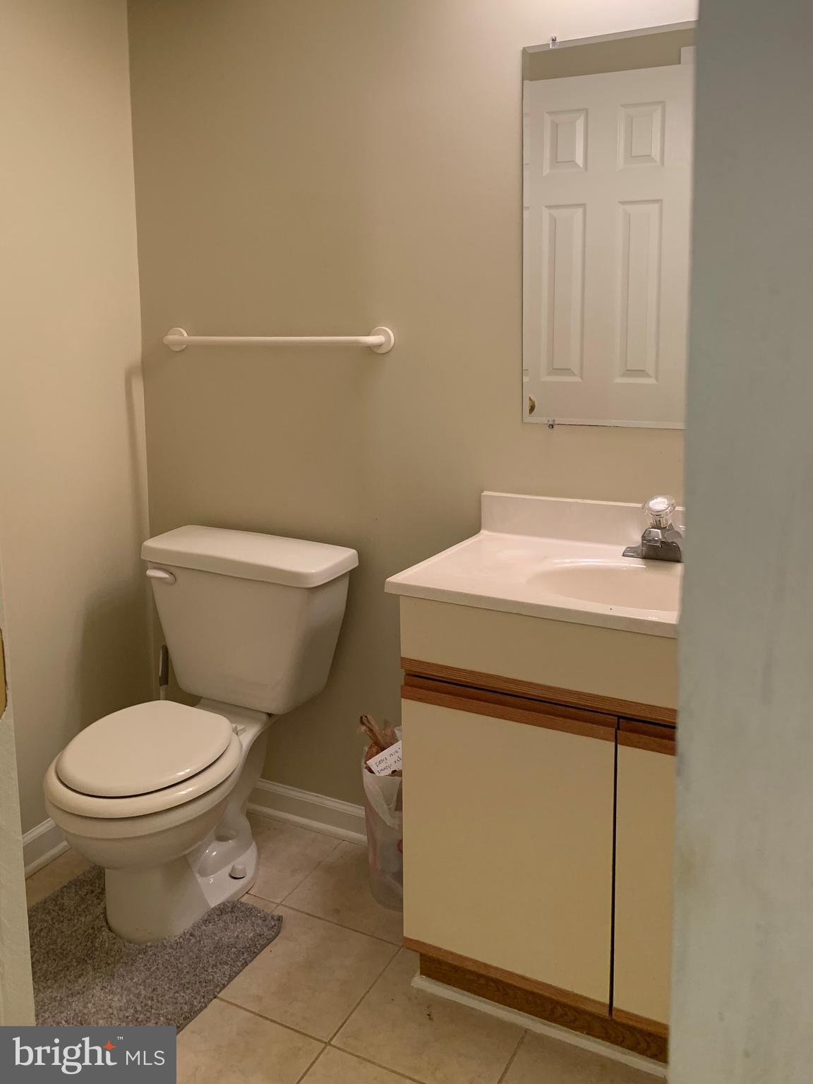 ROLLING RIDGE - Residential Lease