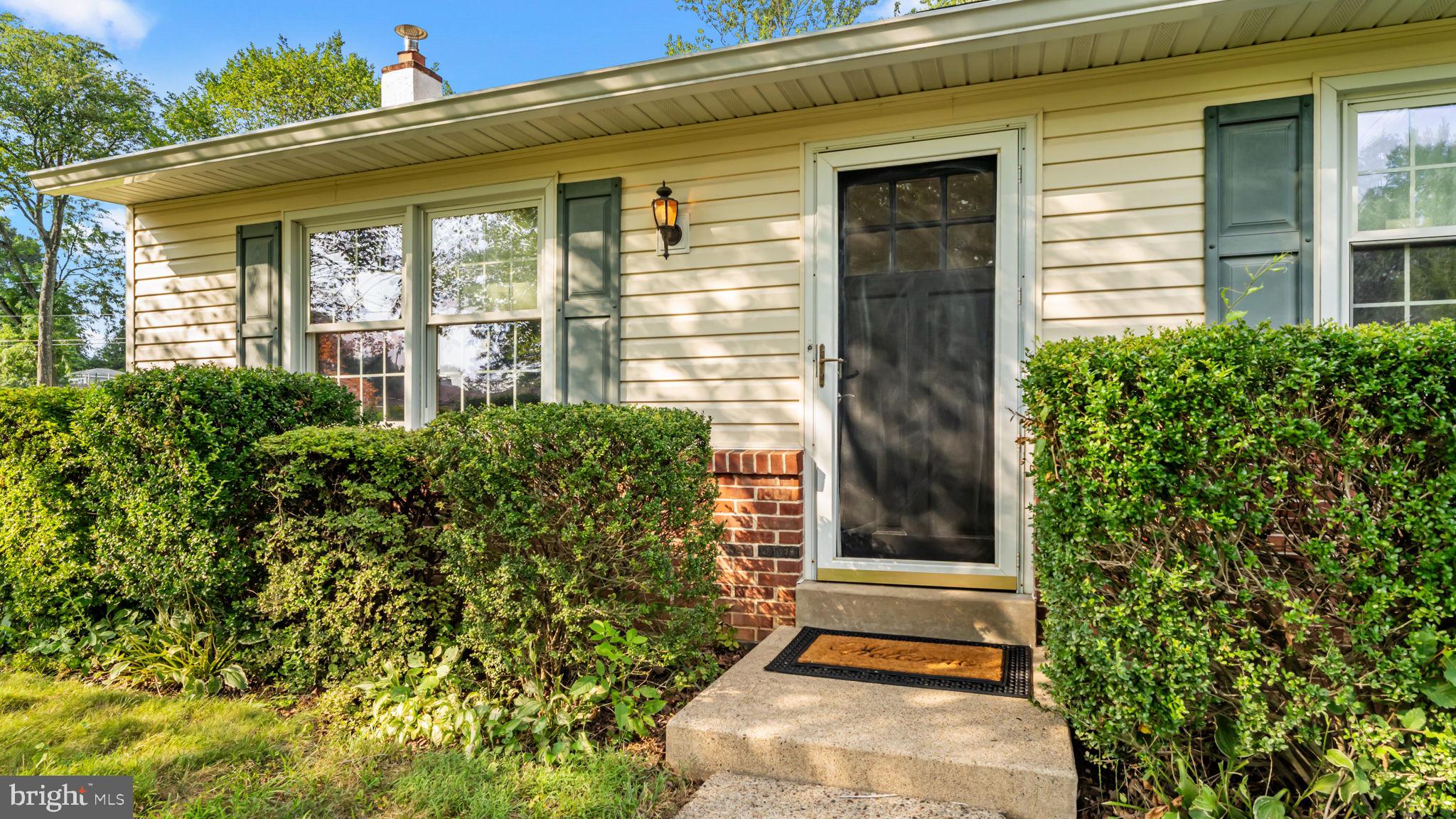 2441 WINDING LANE