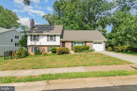 Homes For Rent - 519 Woodland Court<br/> VIENNA, VA 22180