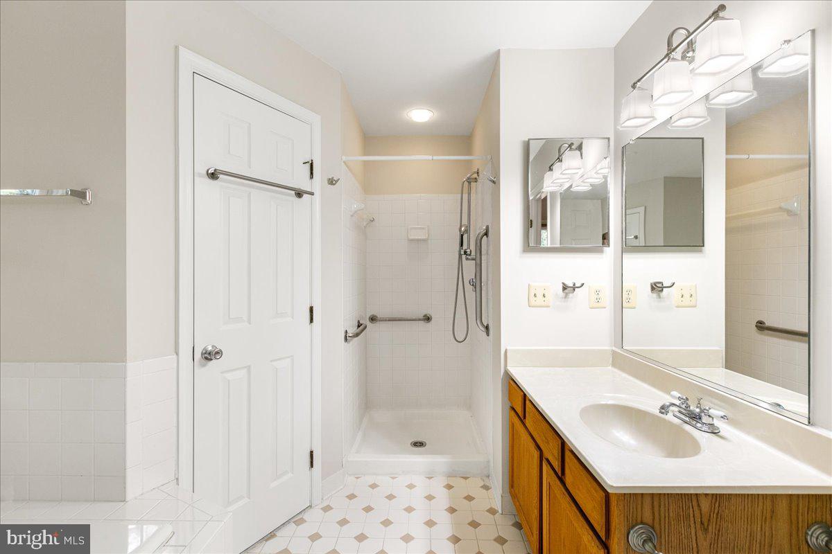 MIDDLE VALLEY - Residential