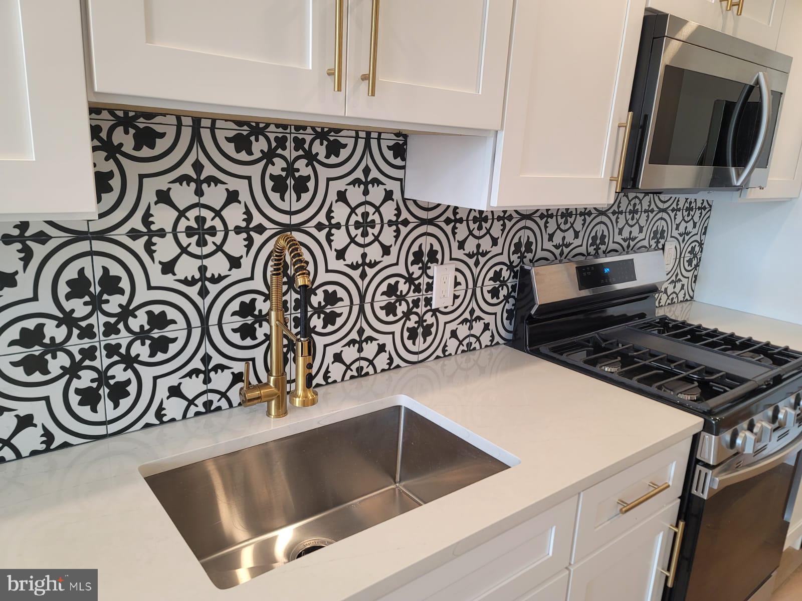 648 N 38TH STREET