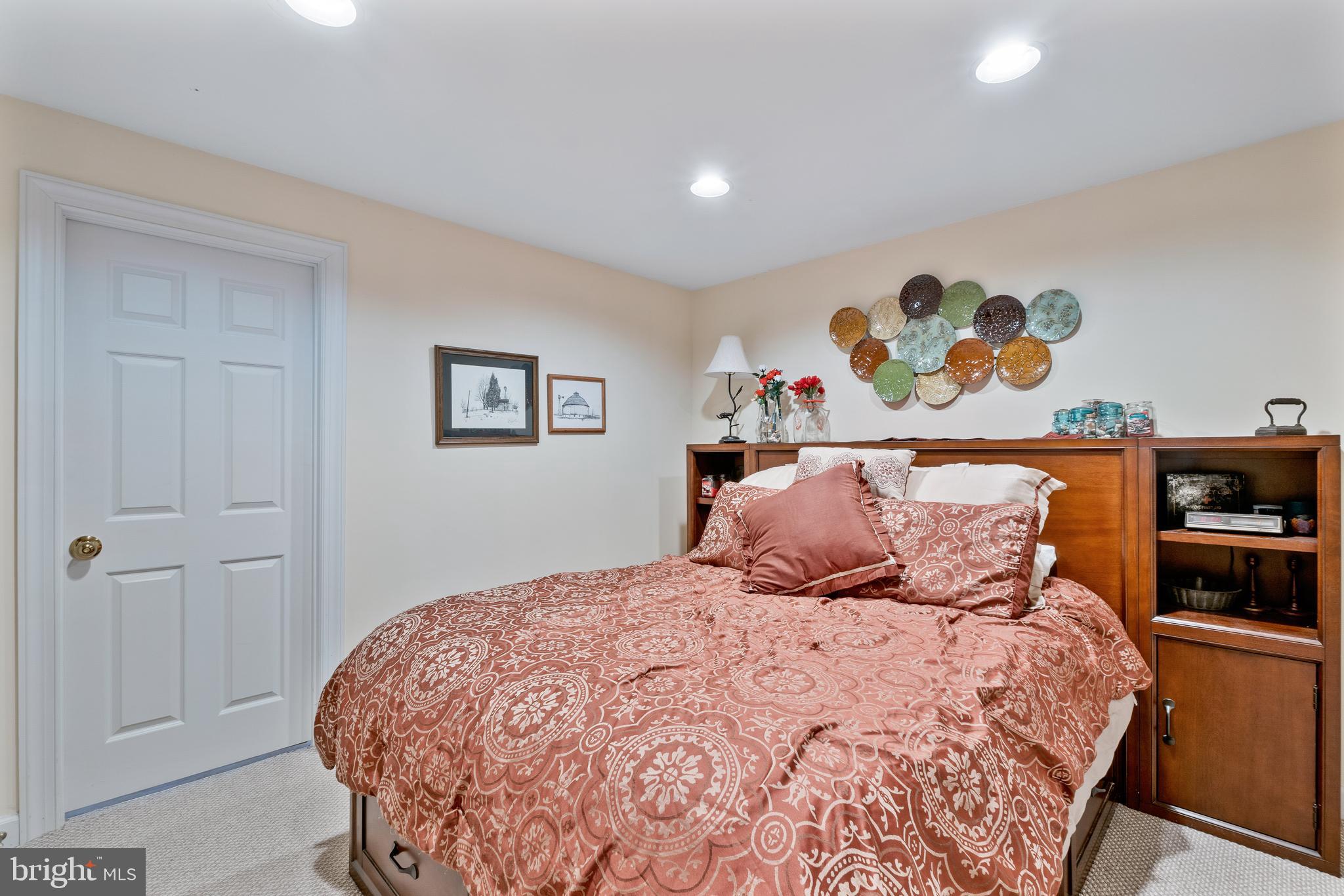 FOXLAIR ACRES - Residential