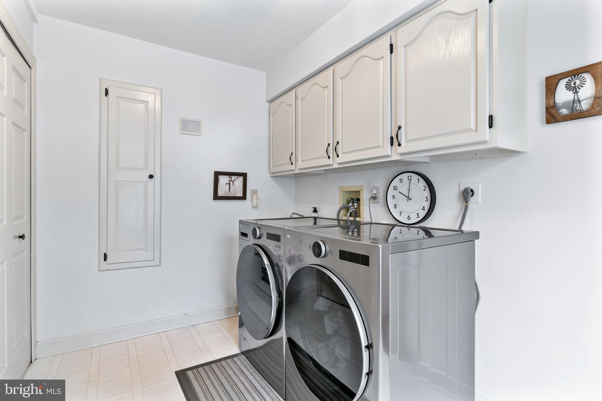 FOXLAIR ACRES - Residential