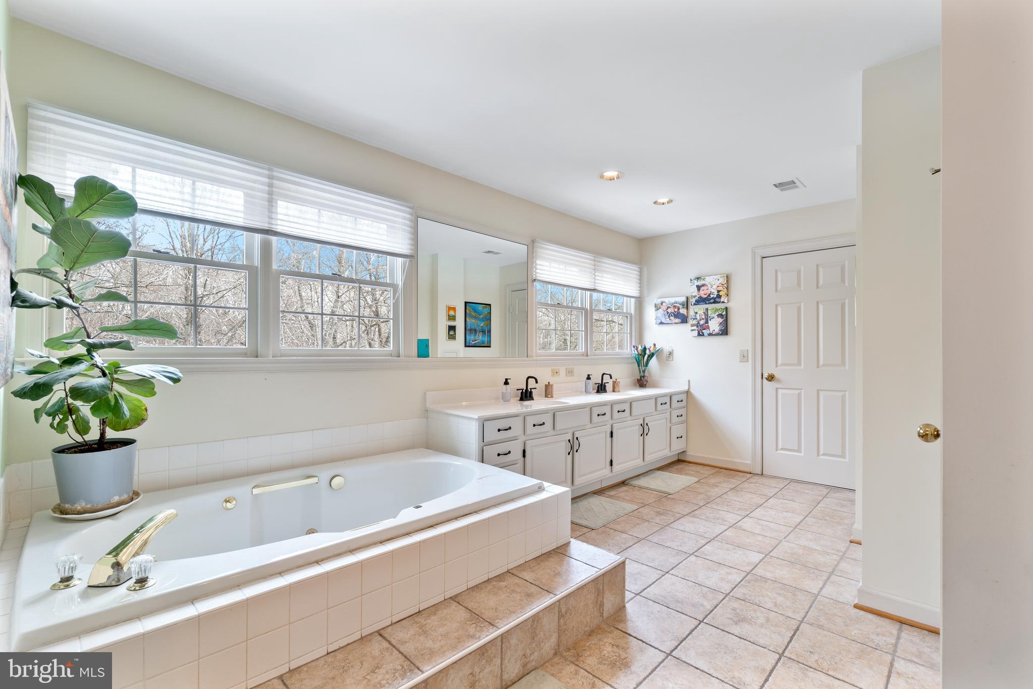 FOXLAIR ACRES - Residential